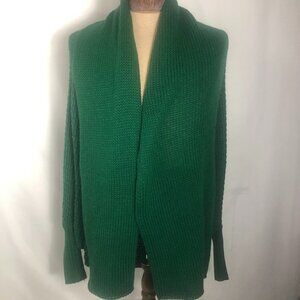 - Womens Green Sweater. Size Small.